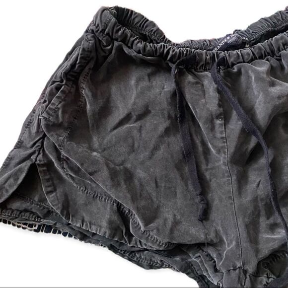 BRANDY MELVILLE CHARCOAL GRAY FADED BLACK COTTON DRAWSTRING SUMMER SHORTS OS S/M - Picture 1 of 9